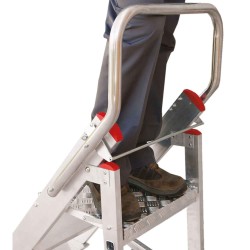 Taburete profesional CM de aluminio para industria | Faraone
