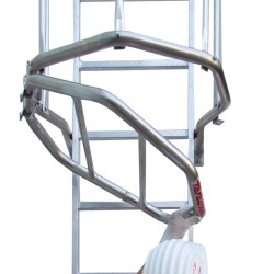 Escalera vertical de seguridad con jaula y descansillo SVS1