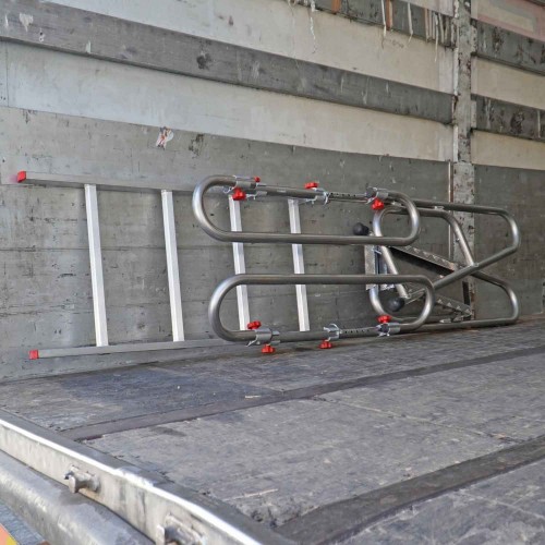 Escalera plegable para camión SCR | Acceso seguro y compacto