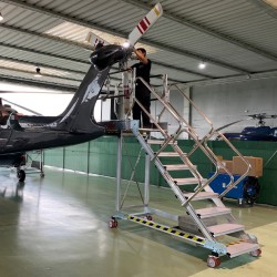 EM505  Estructura a medida para mantenimiento de helicópteros | Faraone