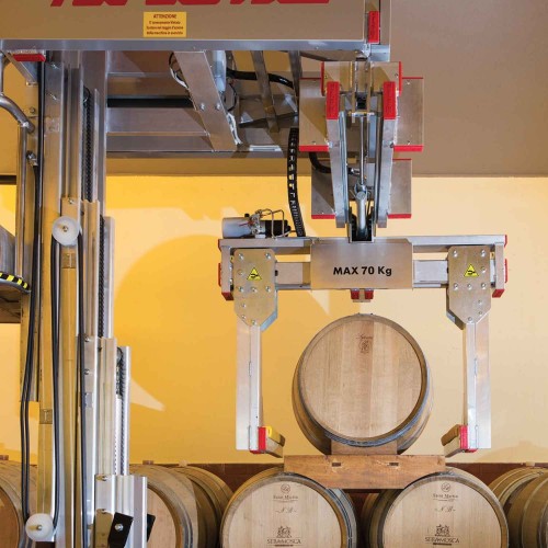 ELEVAH BODEGAS | H. máx. de trabajo: 7 m.