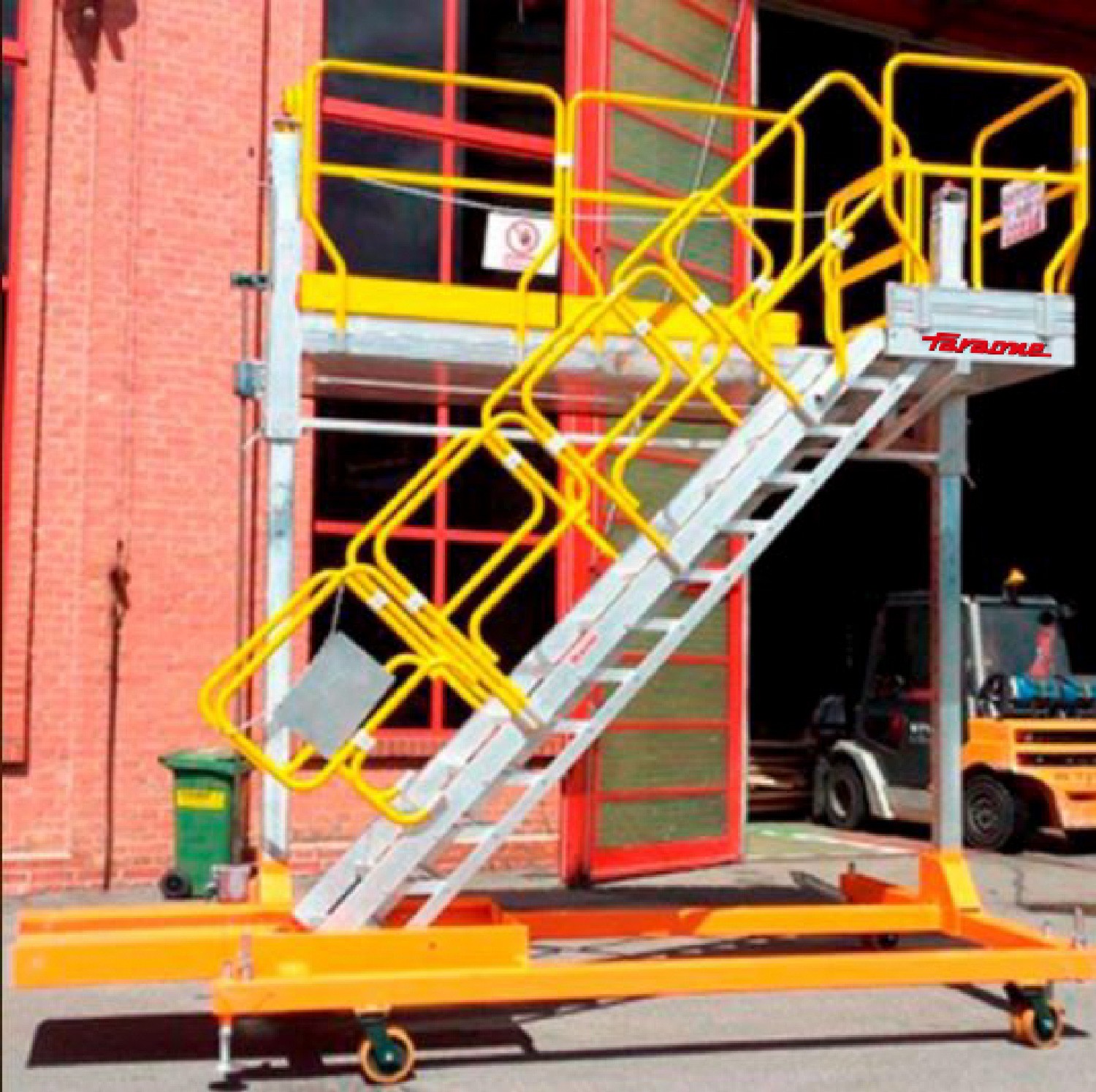 EM304 | Estructura a Medida para Mantenimiento de Autobuses